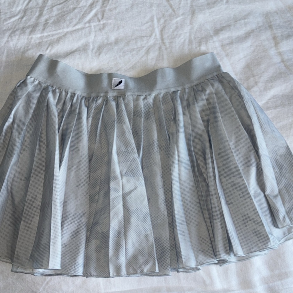 White Pattern Athletic Skort - image 3